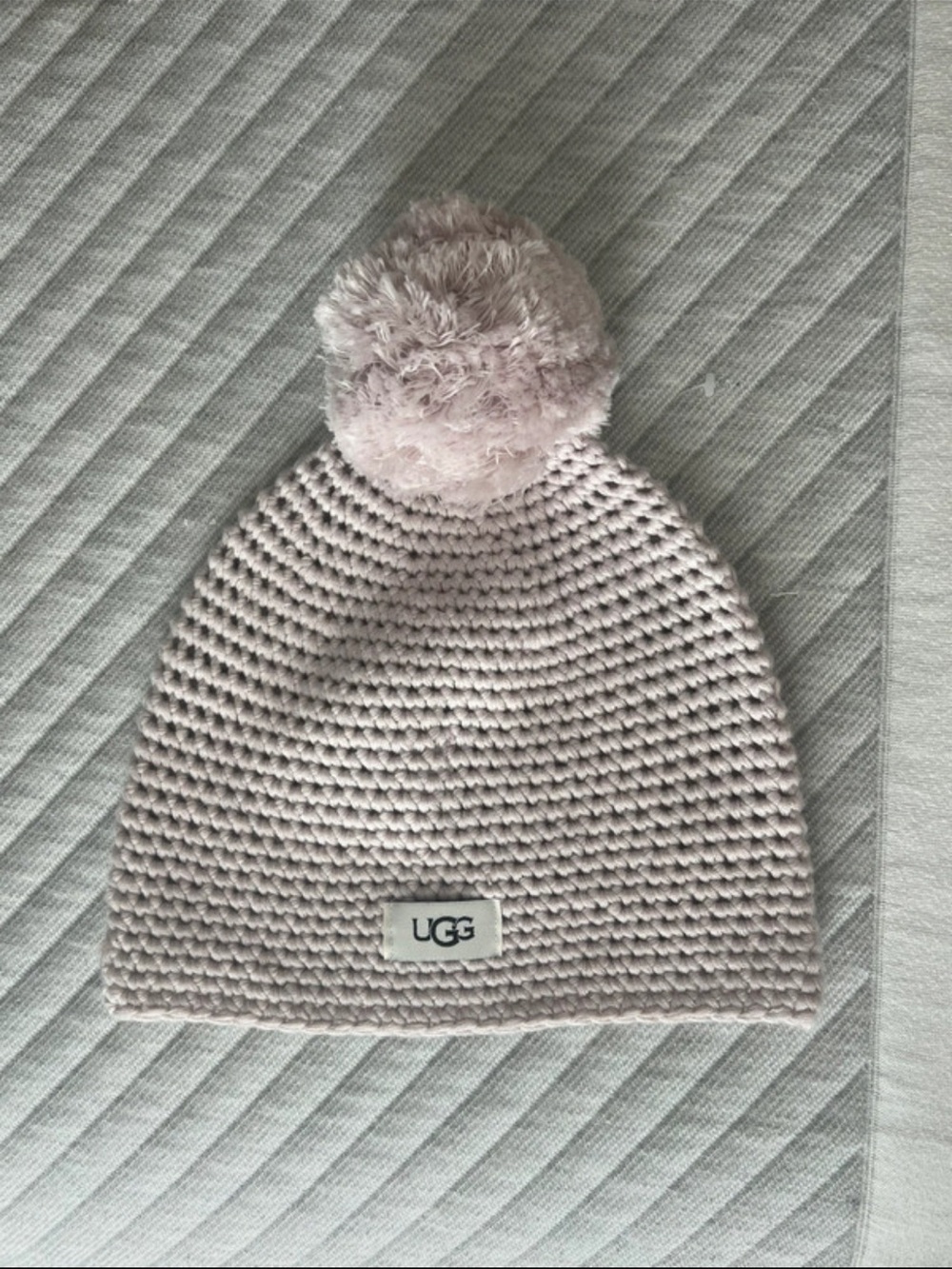 Ugg knit cuff hat.